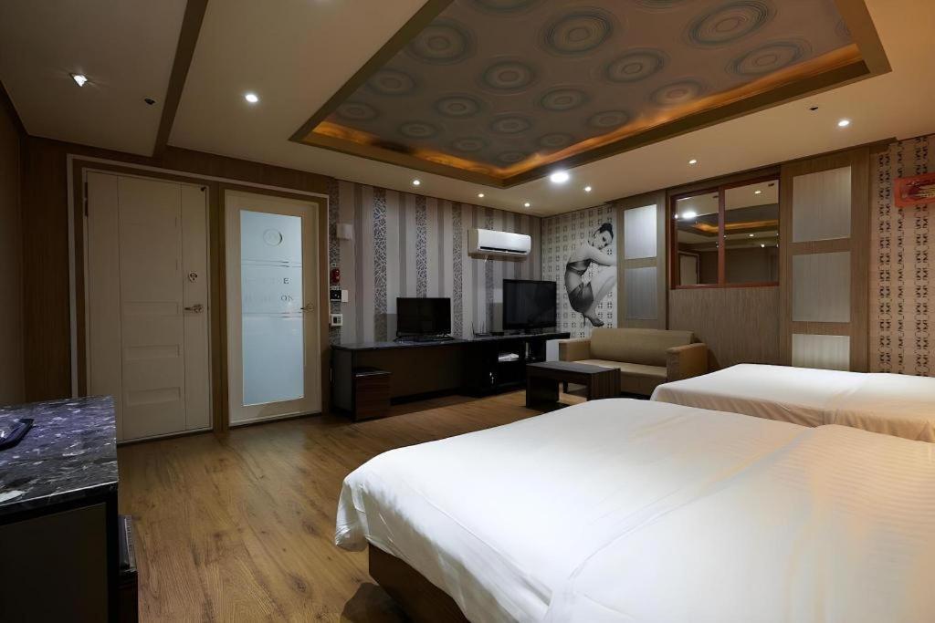Hotel Head-One Uijeongbu Exterior foto