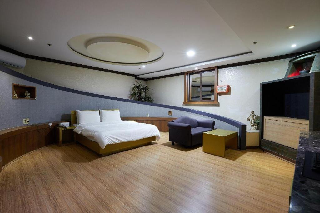 Hotel Head-One Uijeongbu Exterior foto